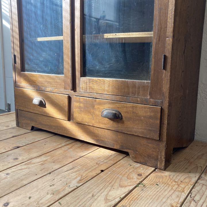 古家具　ガラスキャビネット　ガラス棚　店舗什器 古家具 ガラス棚 ガラスキャビネット 水屋箪笥
