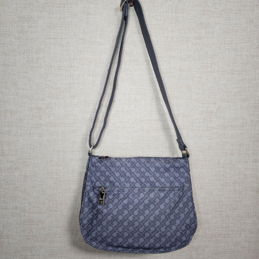 【美品】ゲラルディー二  ショルダーバッグ  斜め掛け 　グレー