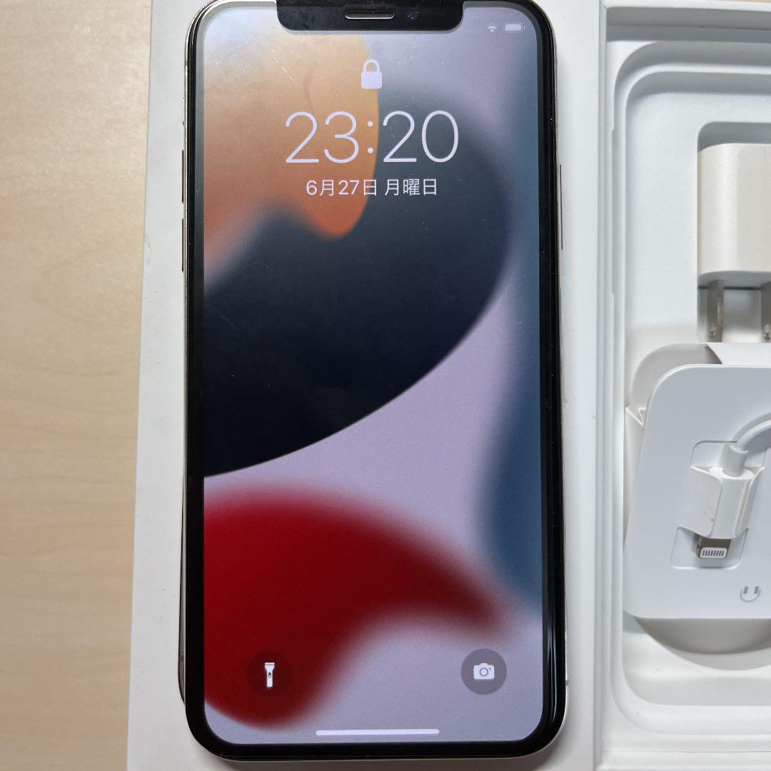 42%割引【年間ランキング6年連続受賞】 【SIMフリー】iPhone X 64GB
