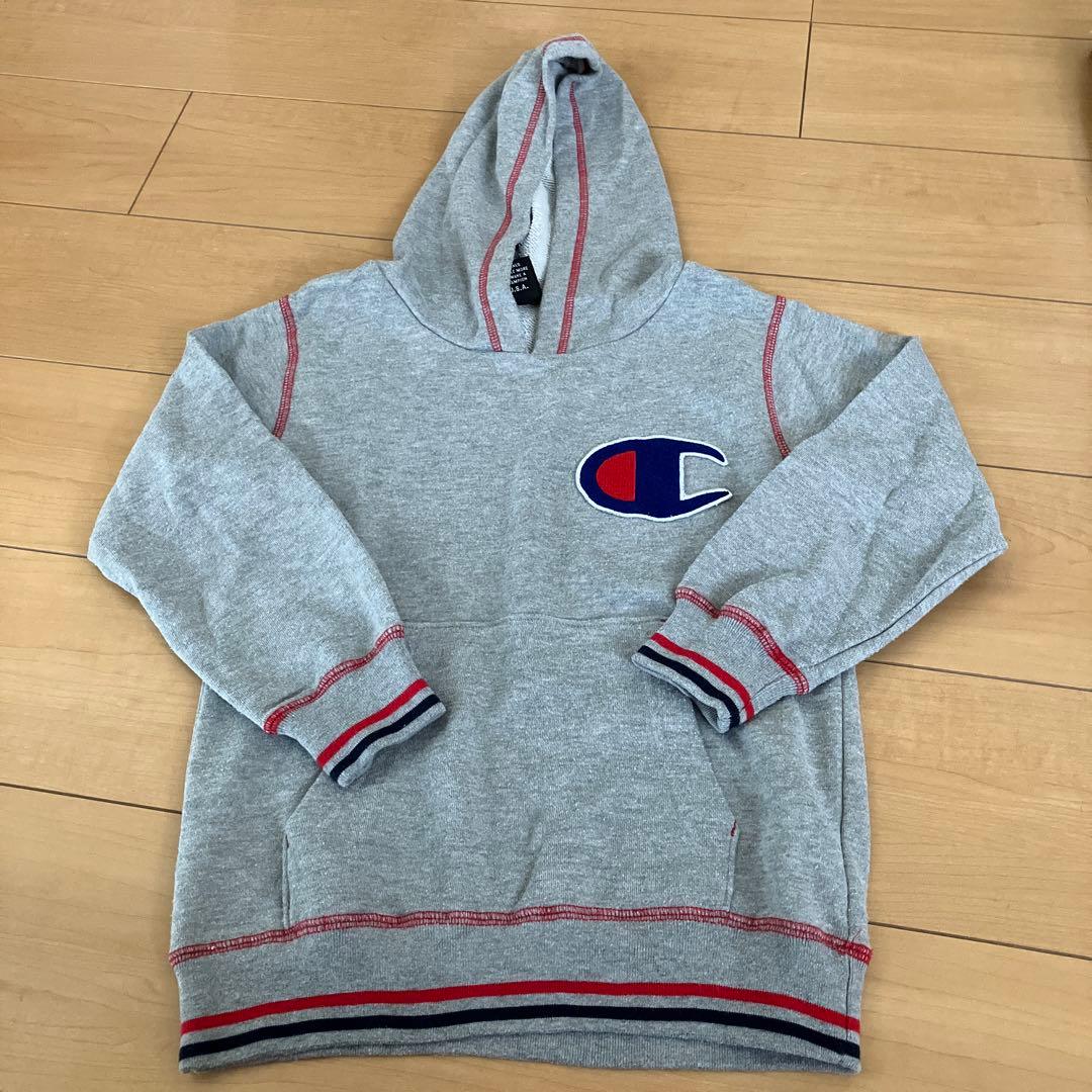 チャンピオン　キッズ130 パーカー　グレー　薄手　トレーナー 1,092円