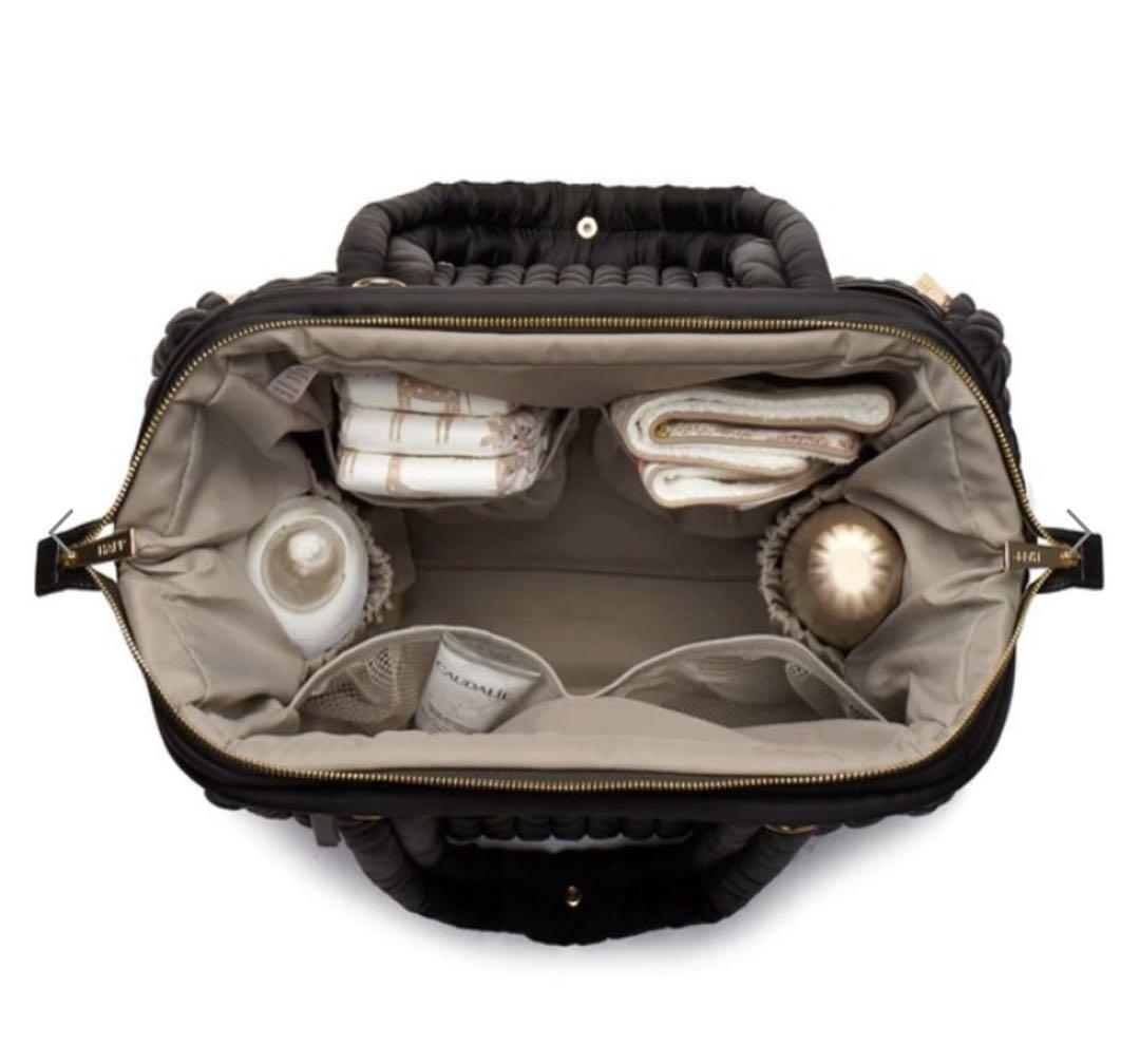 美品★HAPP ハップ　マザーズバッグ　黒ブラック　Paige Carryall