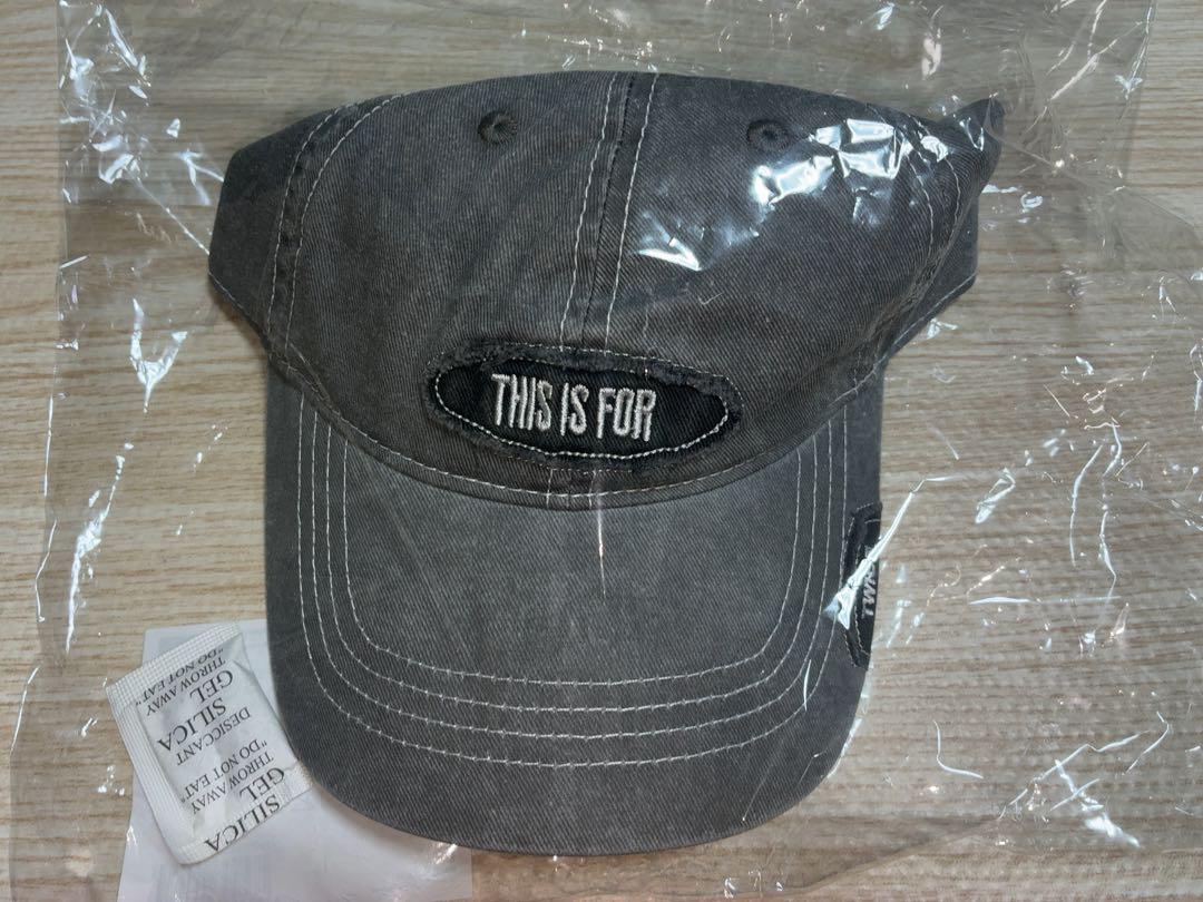 新品TWICE THIS IS FORキャップ