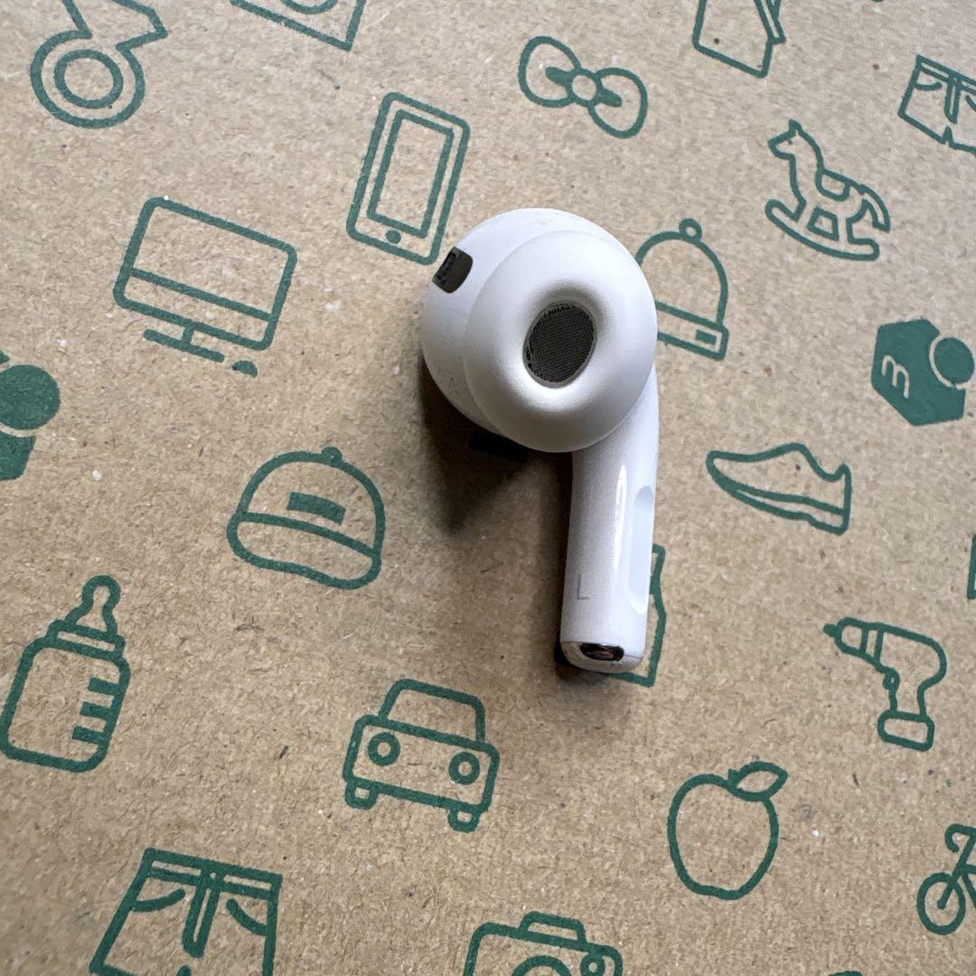 Apple AirPods Pro 2世代 片耳 L 片方 左耳 382 Apple AirPods Pro 2世代 片耳 L 片方 左耳 612 - メルカリ