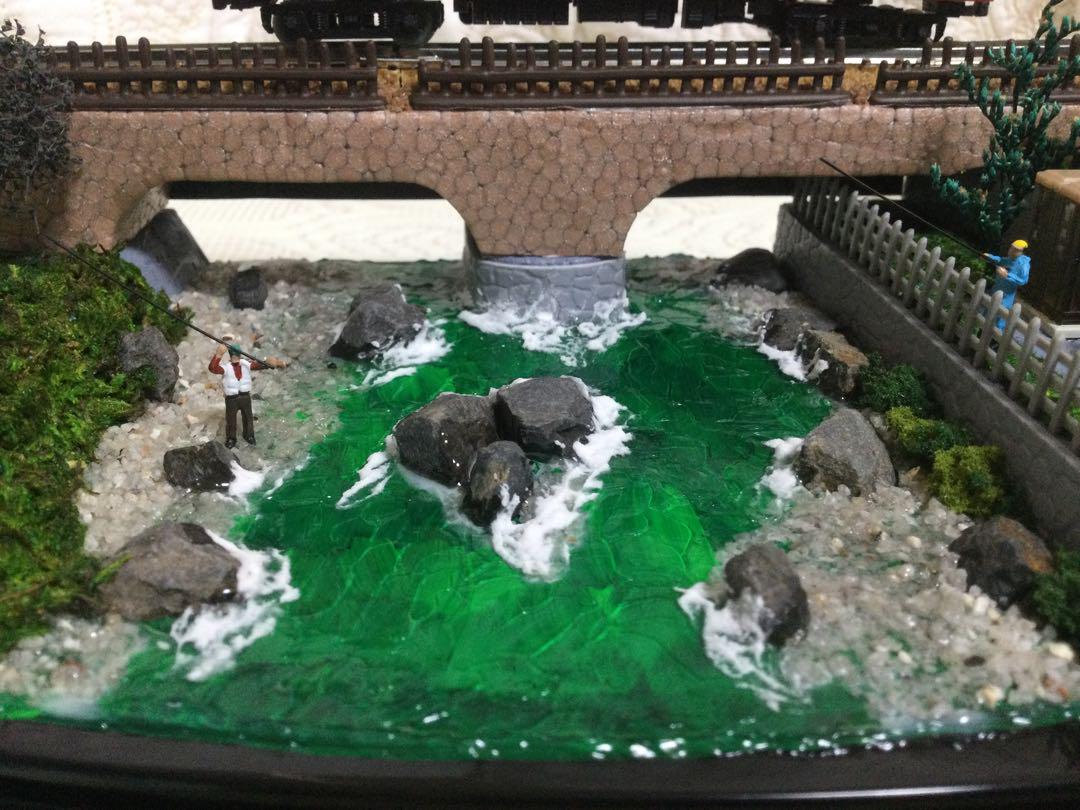 鉄道模型　Nゲージ　ジオラマ　鉄橋のある風景　クリアケース付 大人気の 鉄道模型 Nゲージ クリアケース付 トンネルのある風景