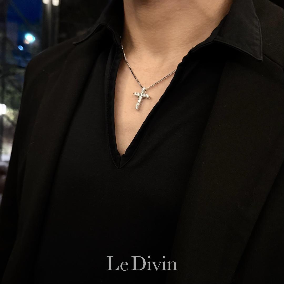 Sサイズ モアサナイト1.1ct クロスネックレス S925 プラチナ加工 Sサイズ モアサナイト1.1ct クロスネックレス S925 プラチナ加工