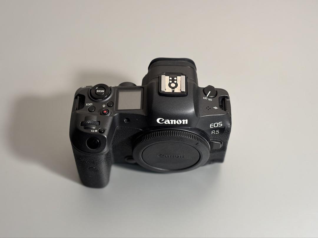 Canon EOS R5 +アクセサリー【美品】