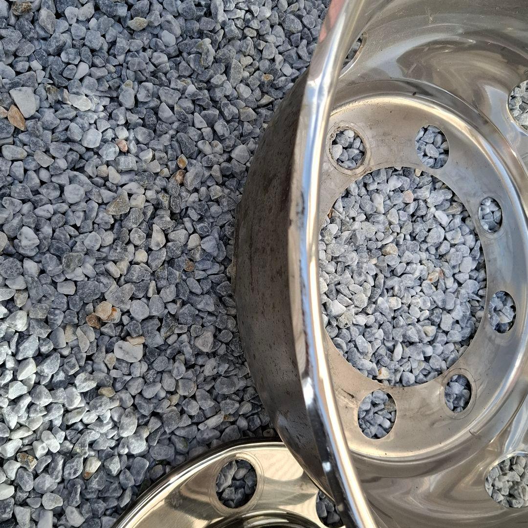 トラック8穴 ステンレス製ホイールライナーカバー