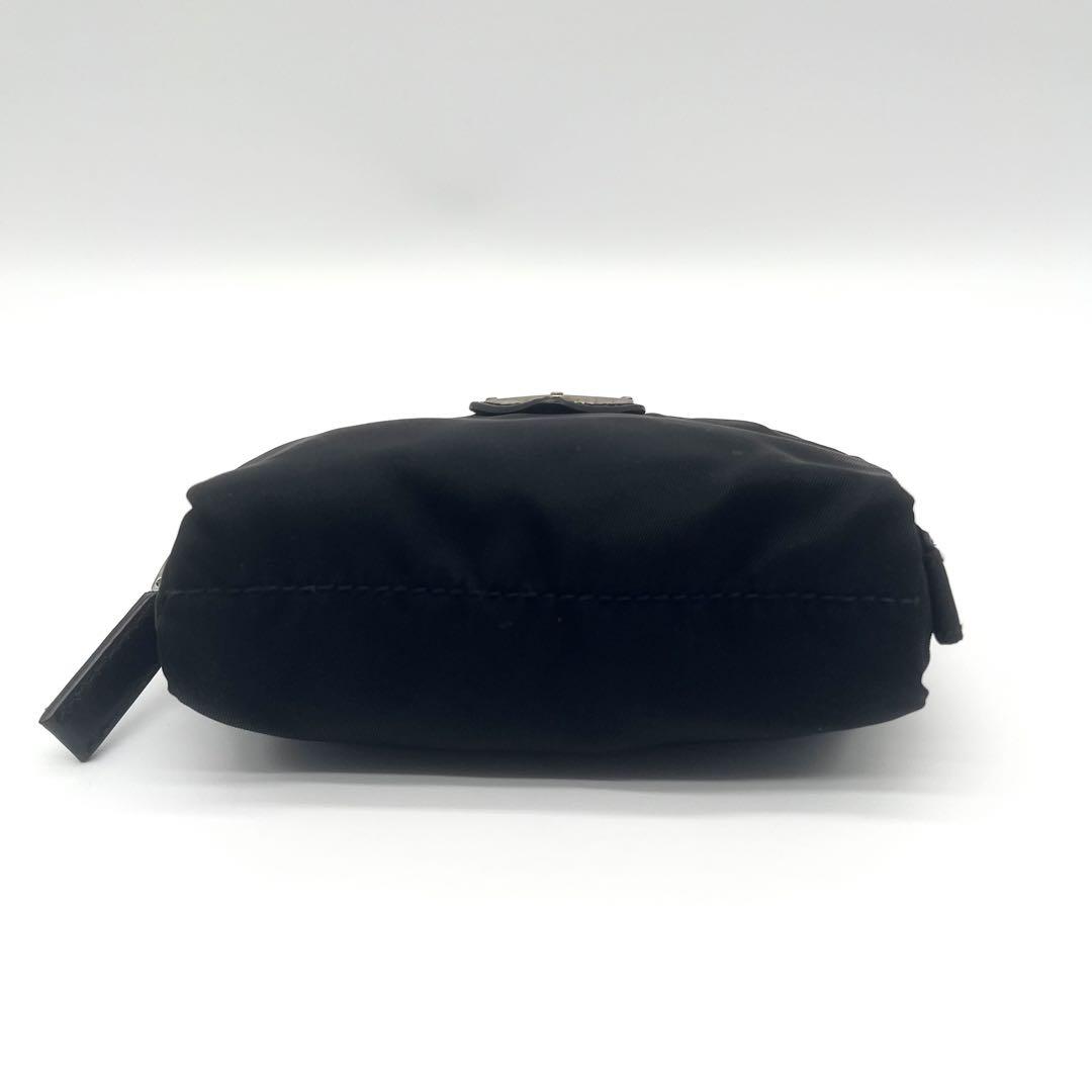 【極美品✨】プラダ ミニポーチ テスートナイロン 三角ロゴ ブラック Gカード付