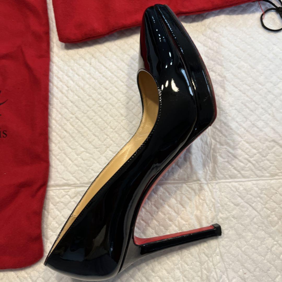 Christian Louboutin 黒 エナメル パンプス Christian Louboutin 黒エナメルパンプス 10cmヒール
