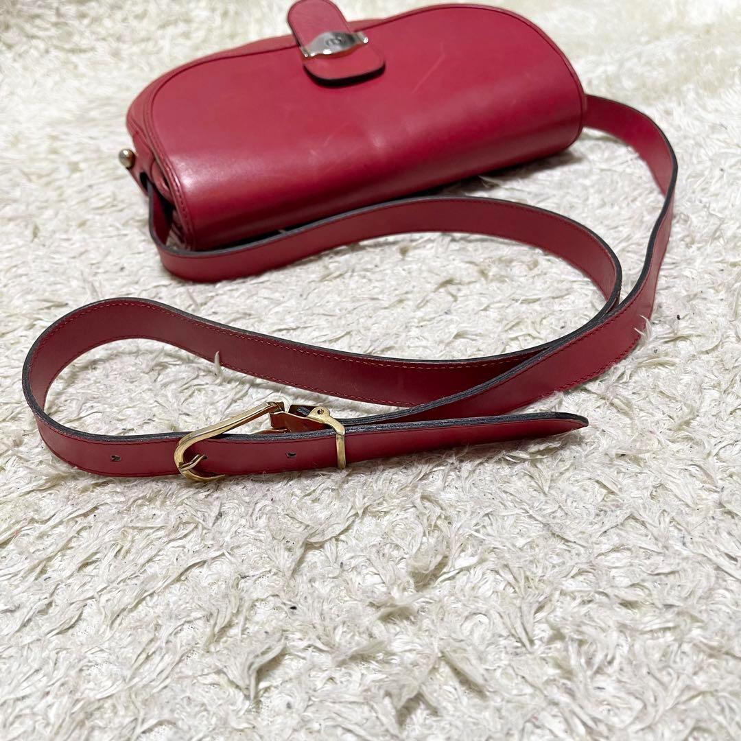 レッド系 ロゴ金具