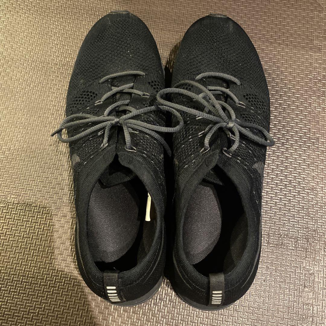 靴 NIKE FLYKNIT TRAINER
