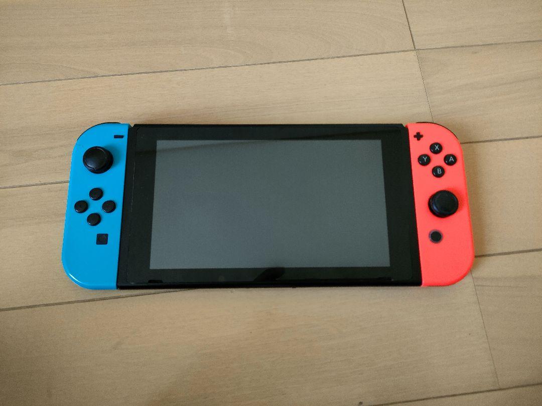 ニンテンドースイッチ本体
ケーブ
