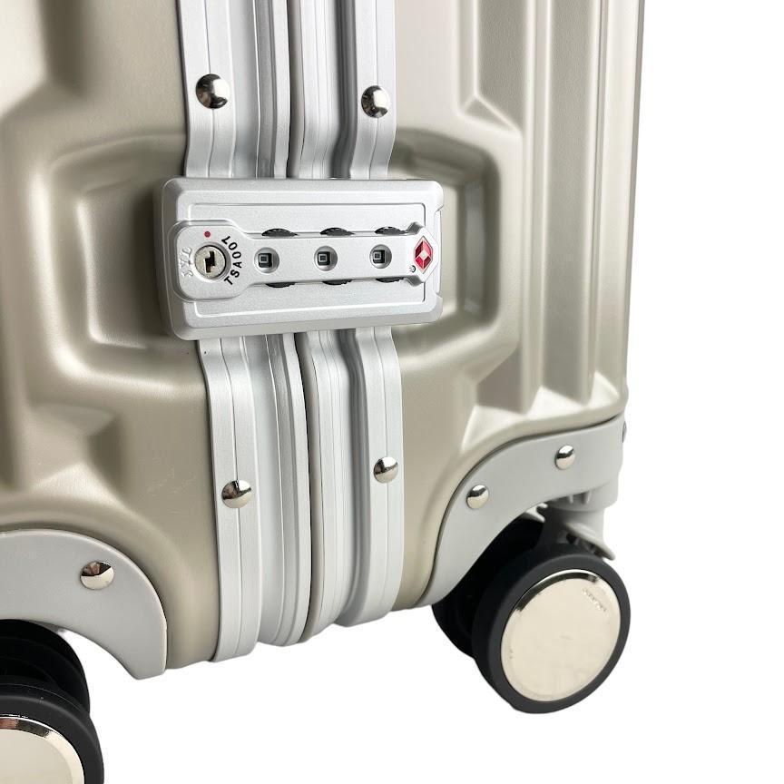 新品●RICARDO● スーツケース 58L 4輪 キャリーケース 3泊-6泊