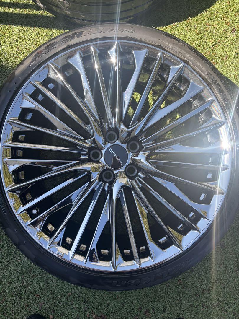 アルファード WALD 21インチホイールとタイヤのセット 245/35R21