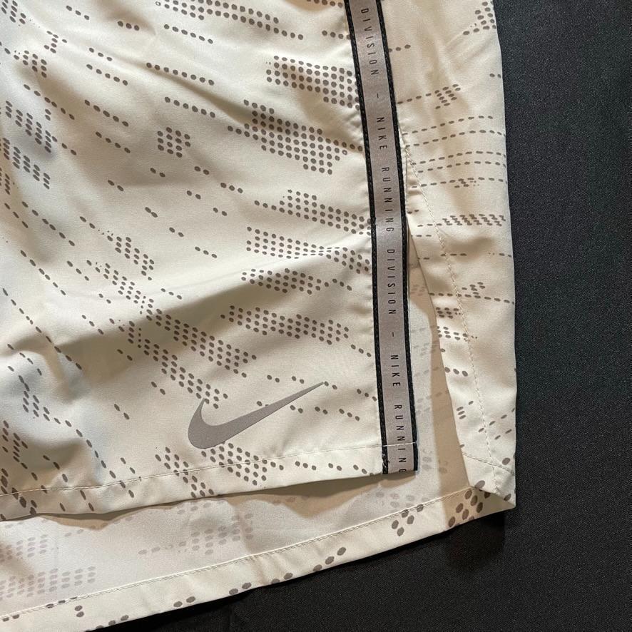 新品 NIKE RUNNING DIVISION ランニング ショートパンツXL
