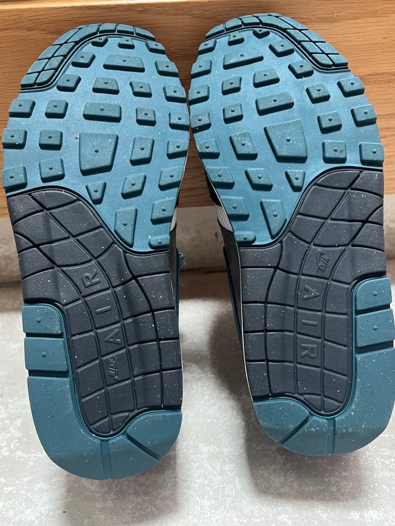 ほぼ未使用！Nike Air Max 1 グレー/ホワイト/ブラック25cm