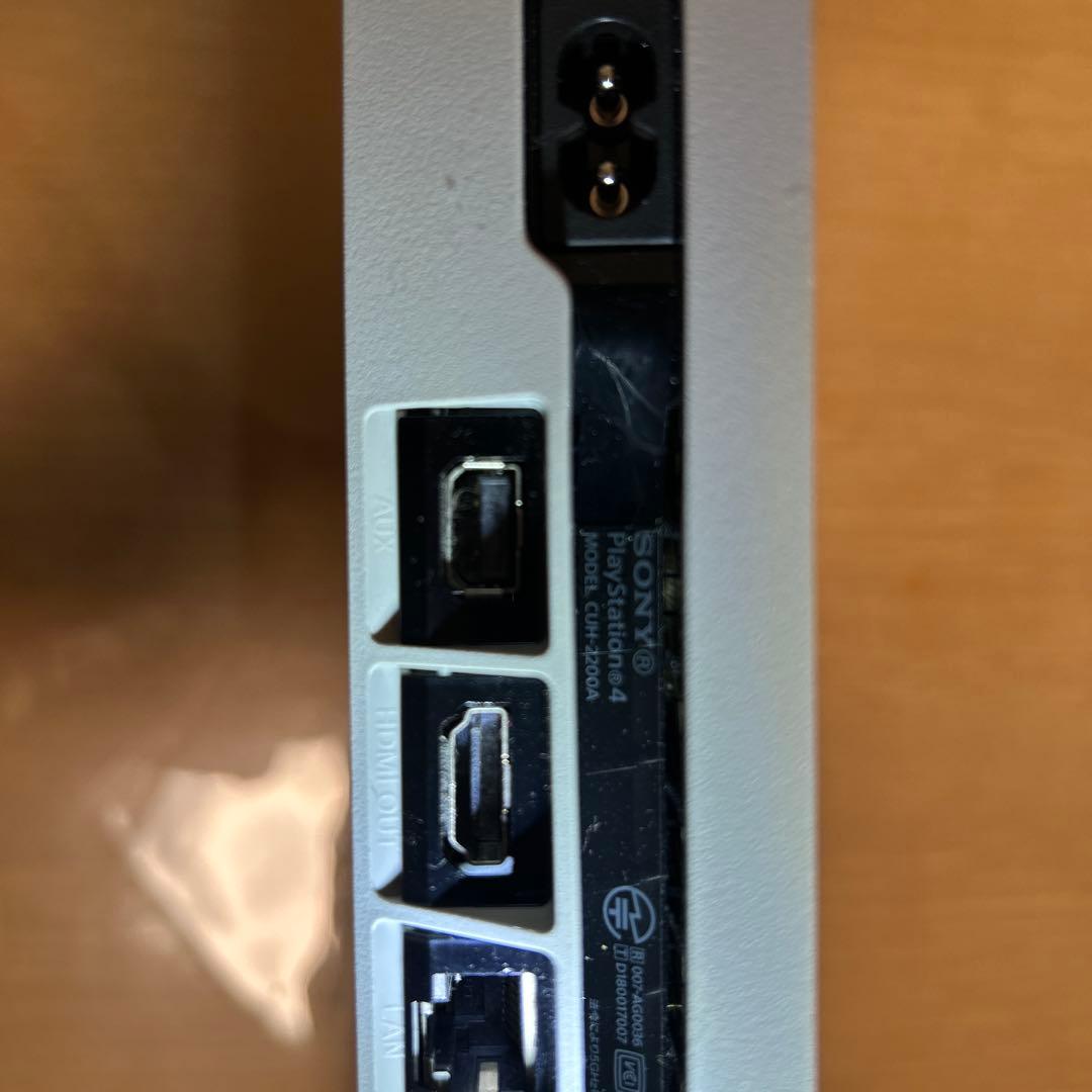 CUH-2200Aコントローラー付き カセット2本PlayStation4