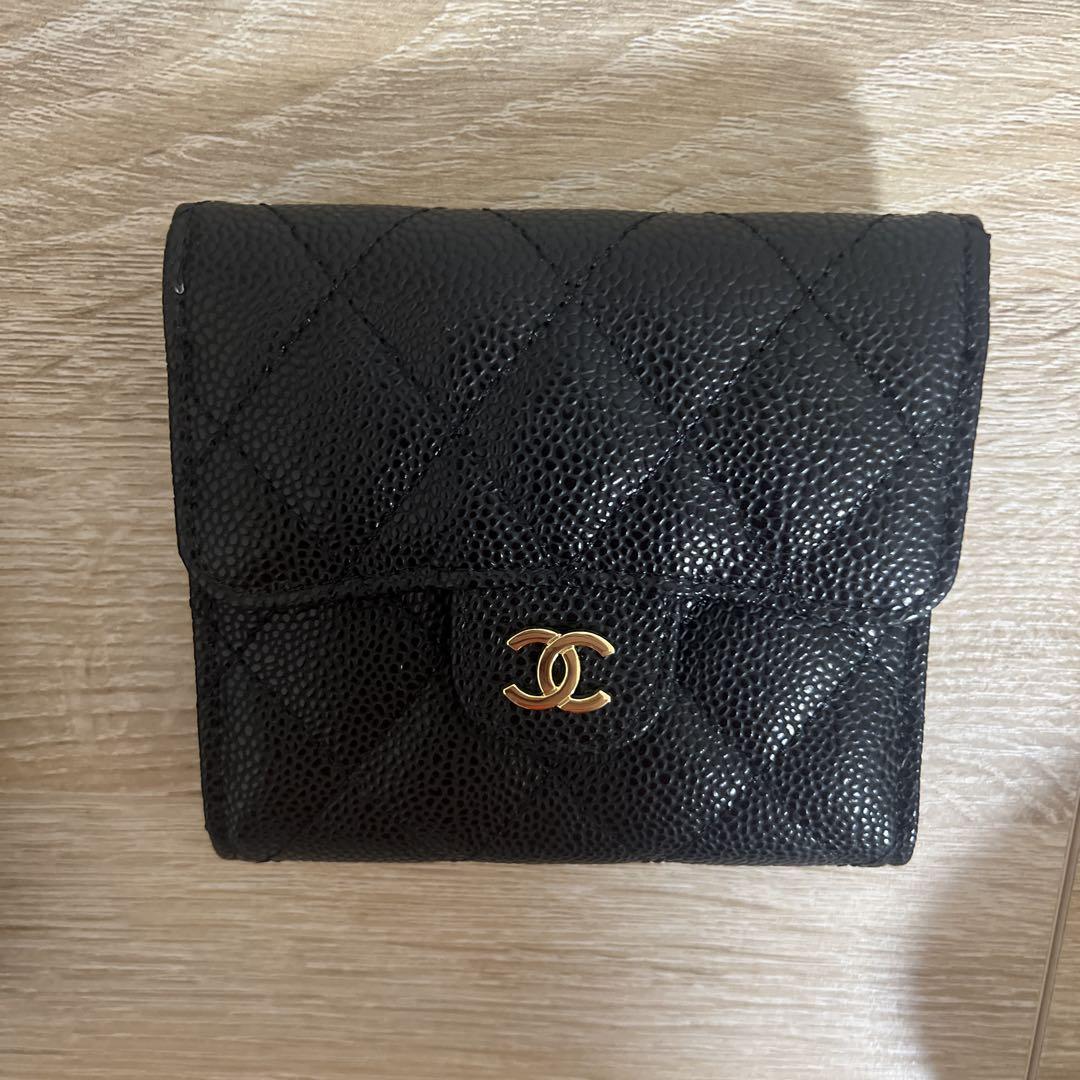 CHANEL 黒 レザー 三つ折り財布