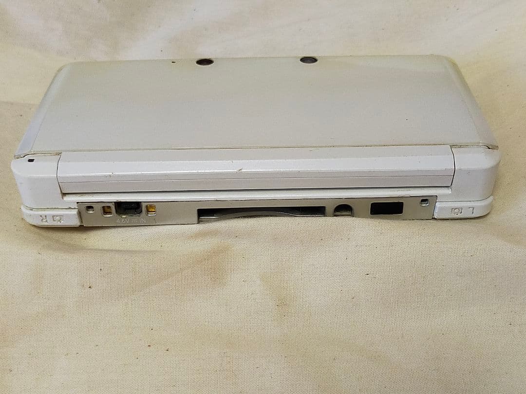Nintendo 任天堂 3DS 本体 ホワイトやや傷や汚れあり YUZUMIYA_COM