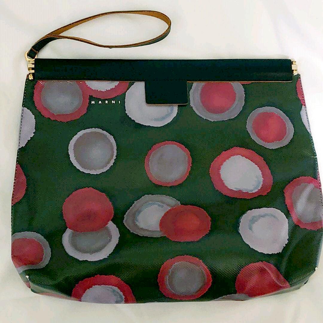 MARNIフラワーカフェクラッチバッグ