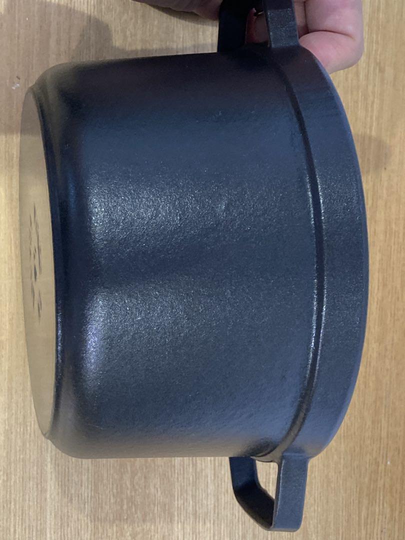 ストウブ　ココット　ラウンド　旧型　16 ブラック　BLACK 鍋　staub
