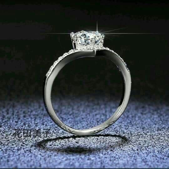 軽量な折り畳み自転車 ?新品未使用?プラチナPT 950ダイヤモンドの指輪