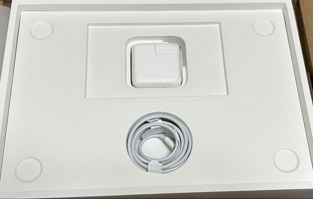 Apple MacBook Air M1 13インチ