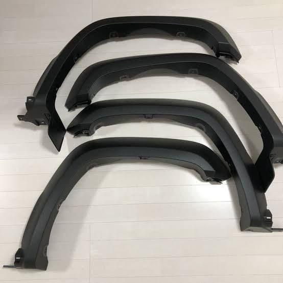 ジムニーシエラ jb74 純正 オーバーフェンダー