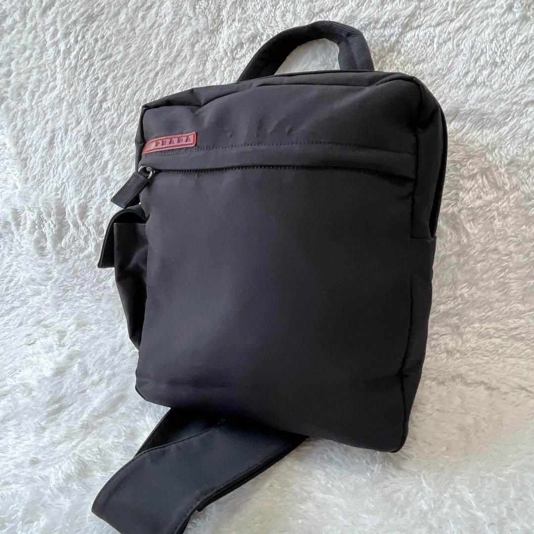 美品】プラダスポーツ ボディバッグ リュック ナイロン 黒 白