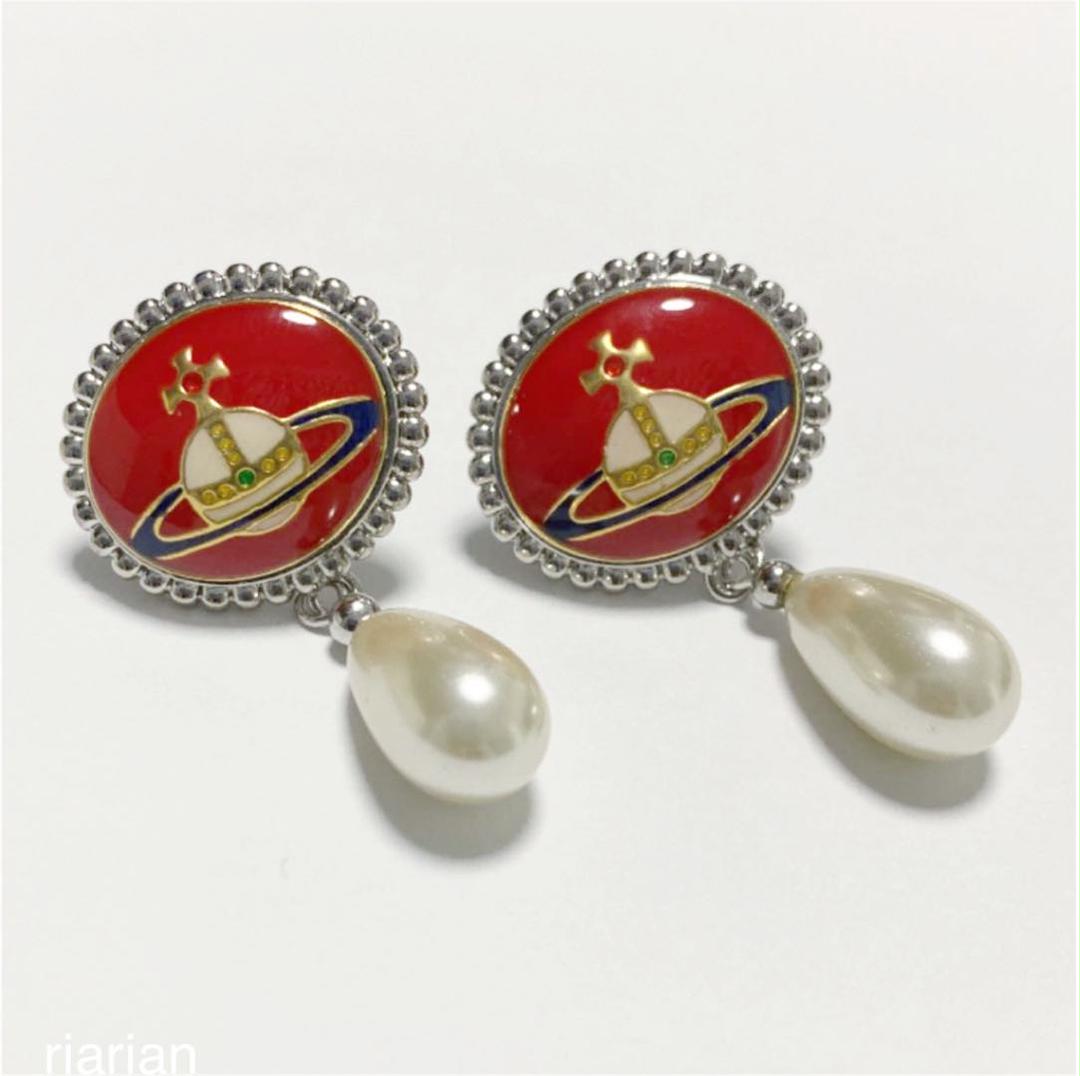 エナメルボタン(シルバー×レッド)ピアス ヴィヴィアンウエストウッド - メルカリ エナメルボタン(シルバー×レッド)ピアス ヴィヴィアンウエストウッド - メルカリ