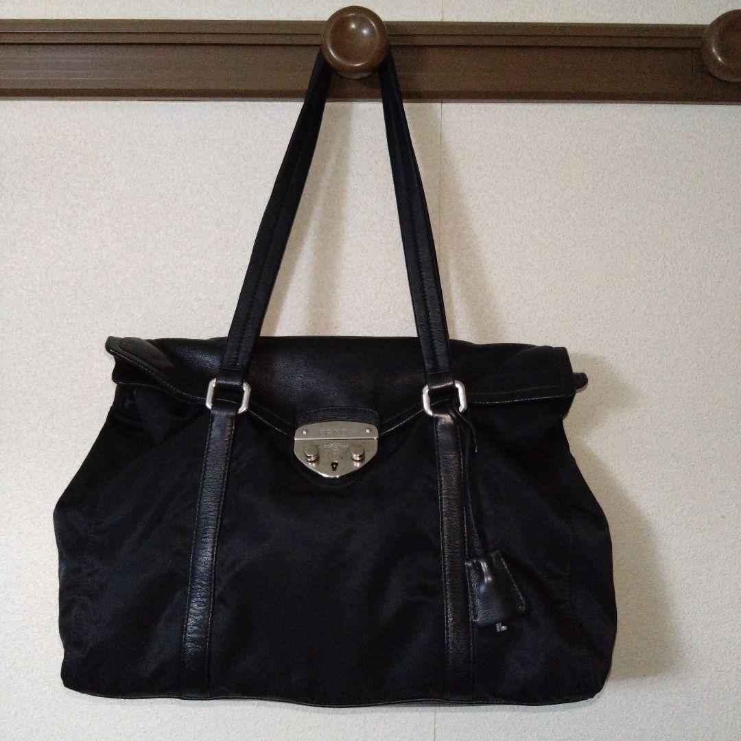 20-60代 人気ファッションブランド プラダ☆PRADA☆鍵付きショルダーバッグ☆ブラック☆NERO バッグ バッグ