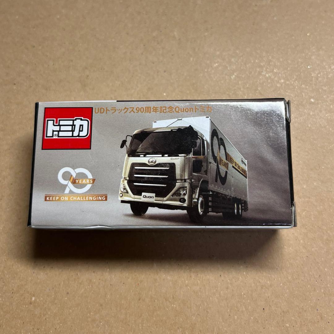 非売品 トミカ クオン Quon UD トラックス90周年記念