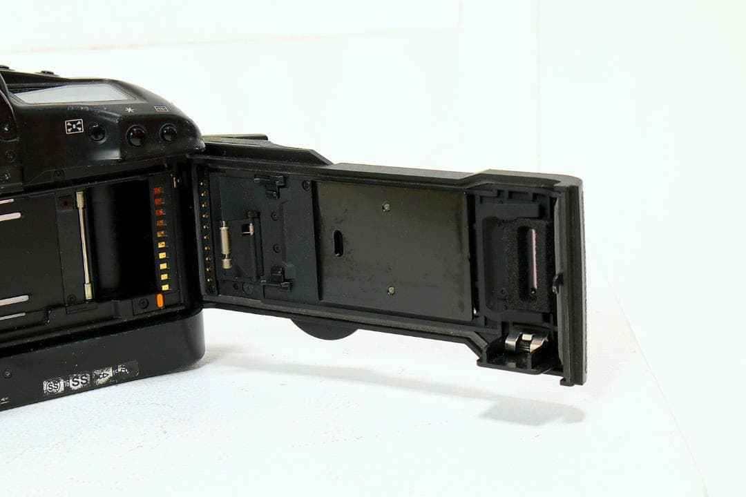 Canon EOS-1V フィルム一眼レフカメラ Canon EOS-1V フィルム一眼レフカメラ