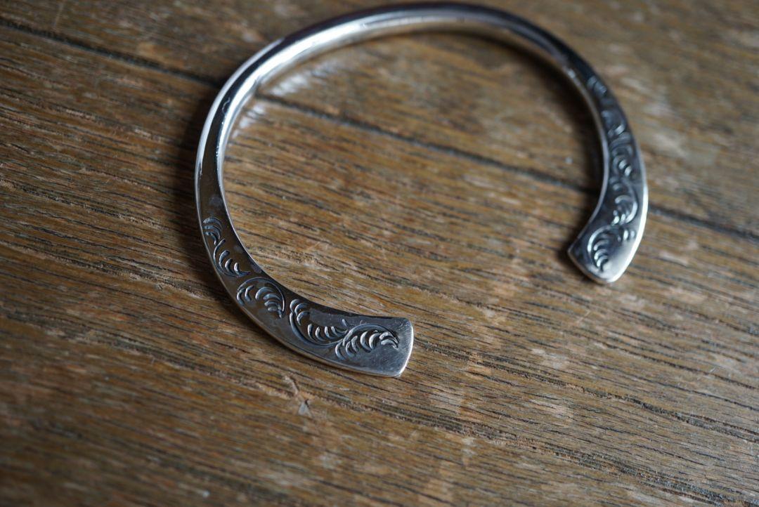 ☆ 【Vintage】 ナバホ・ネィティブ★シルバー バングル　刻印あり NAVAJO([インディアンジュエリー]ナバホ) / ヴィンテージ