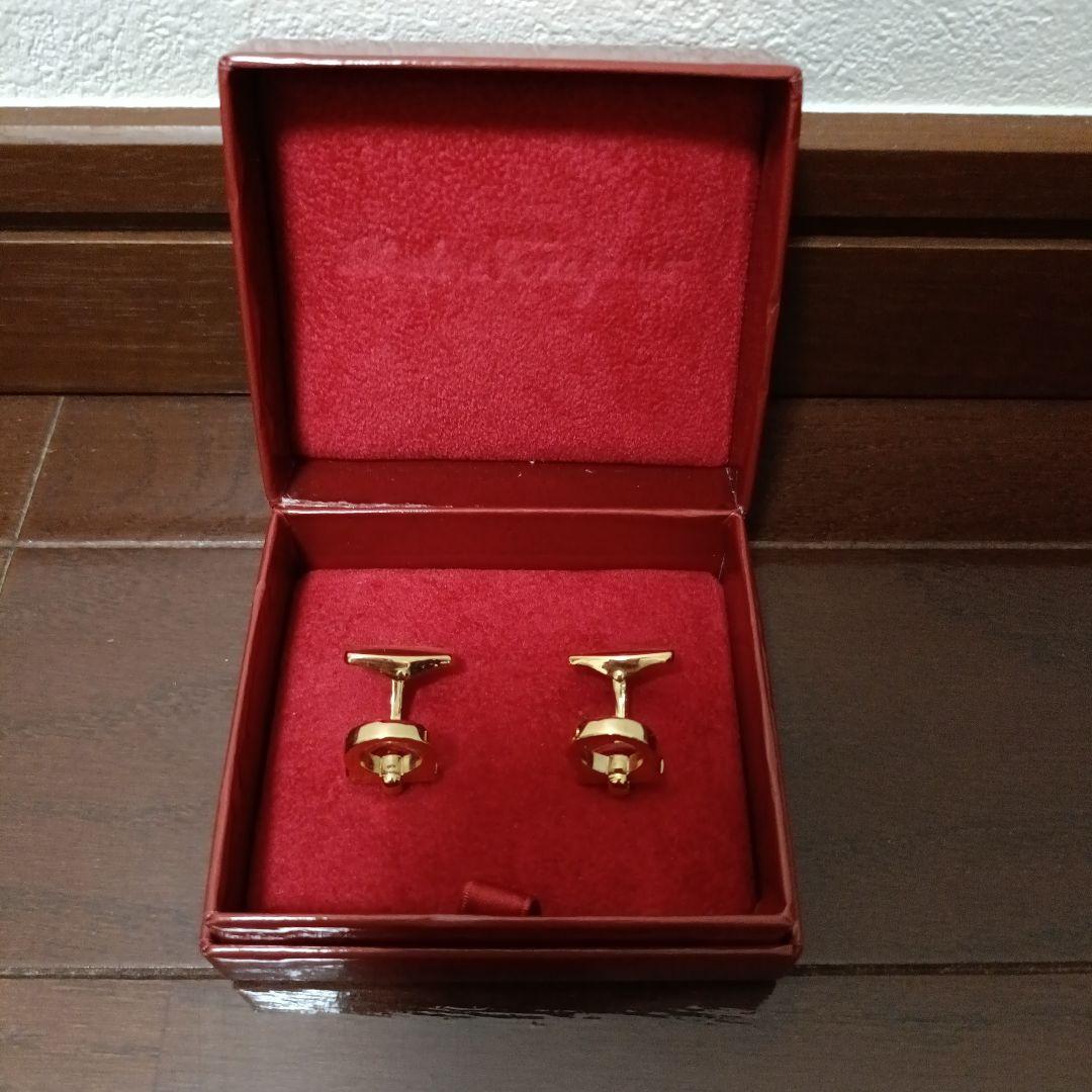 Salvatore Ferragamo ゴールド カフス