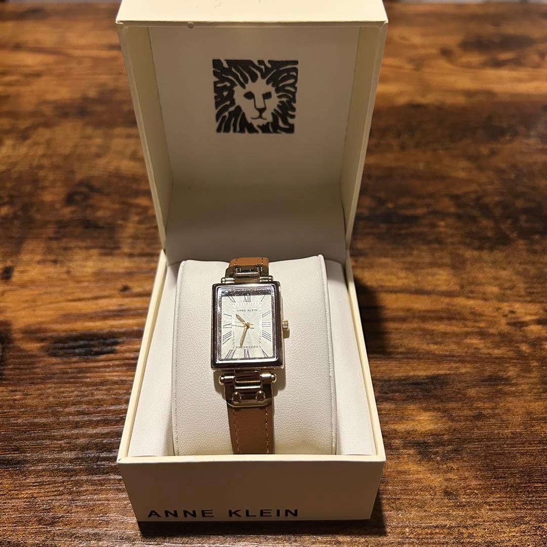 Anne Klein レザー スクエア ウォッチ