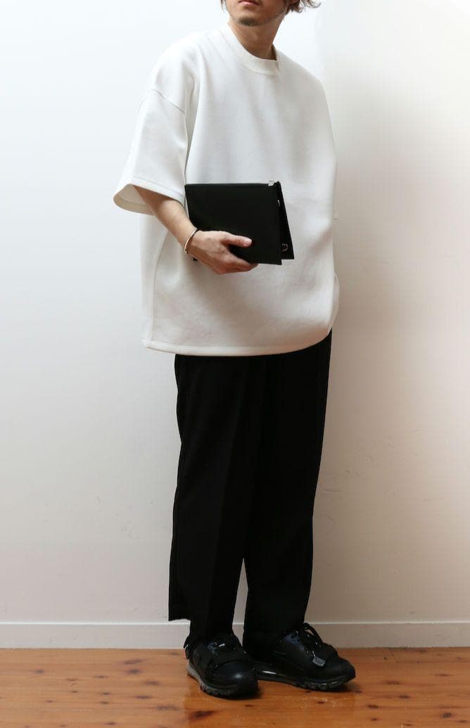 本革 ブラック目立った傷や汚れなし