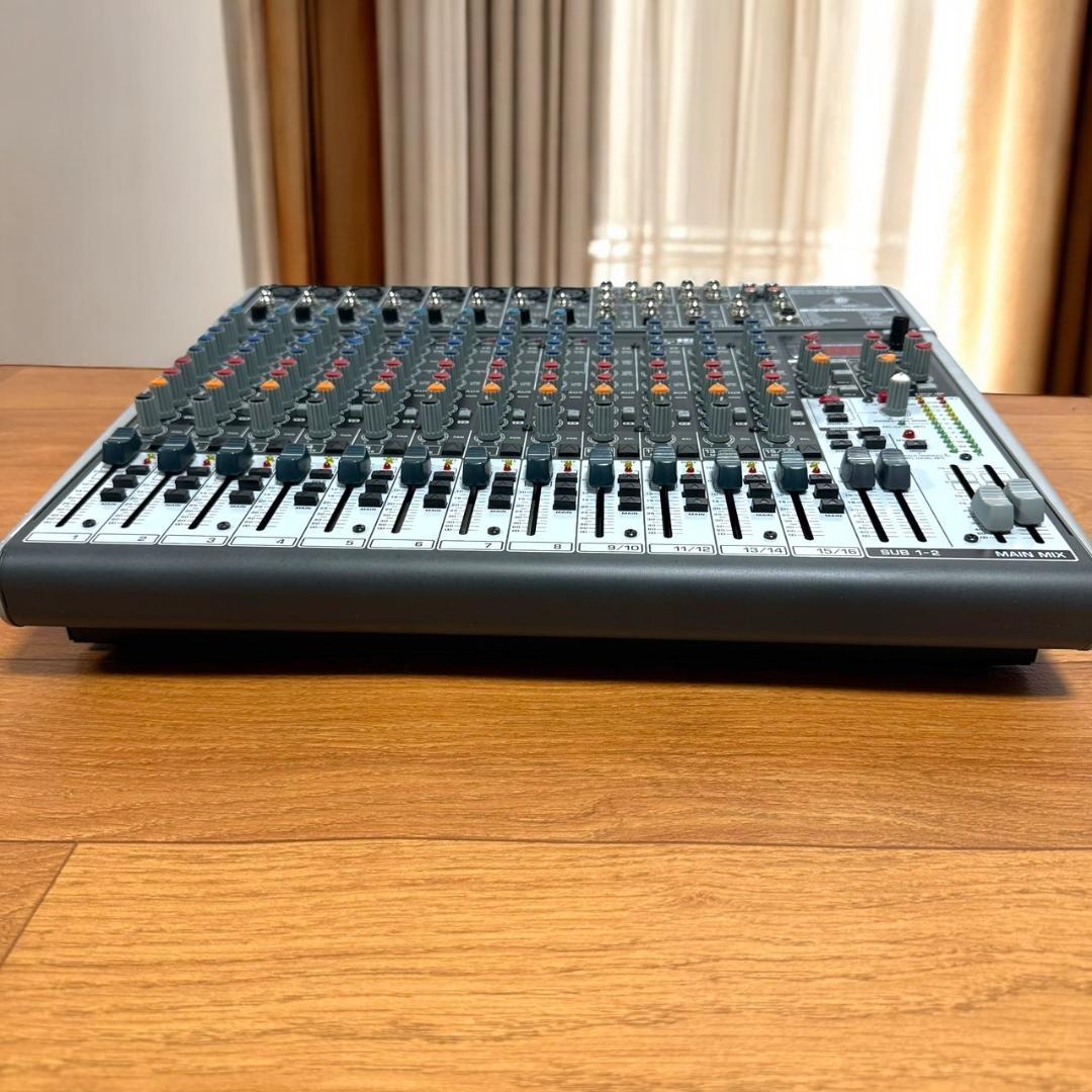 ☆極美品 ベリンガー XENYX X2222USB 16ch アナログミキサー