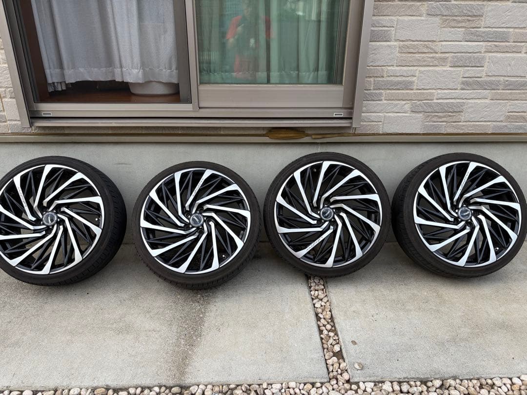 ロクサーニテンペストタービンVXタイヤホイールセット