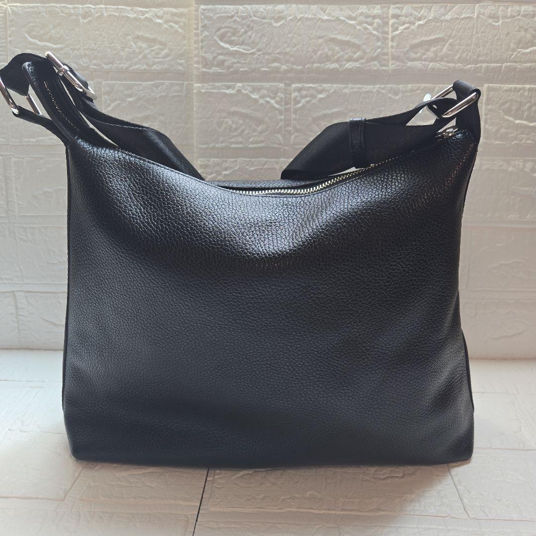 新品未使用タグ付き✨Lui's シュリンクレザーショルダーバッグ