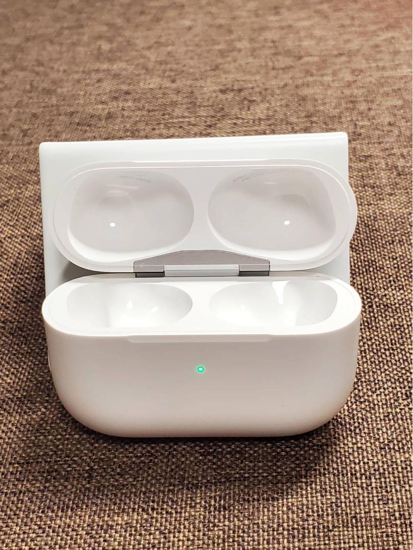 Apple AirPods Pro 第2世代 充電ケースのみ092