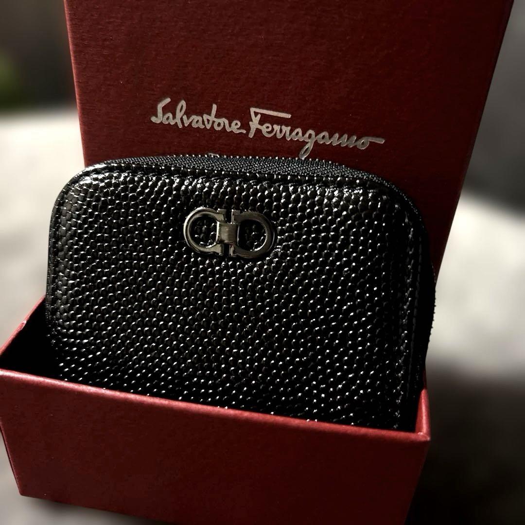 未使用ガンチーニSalvatore Ferragamo ブラック コインケース