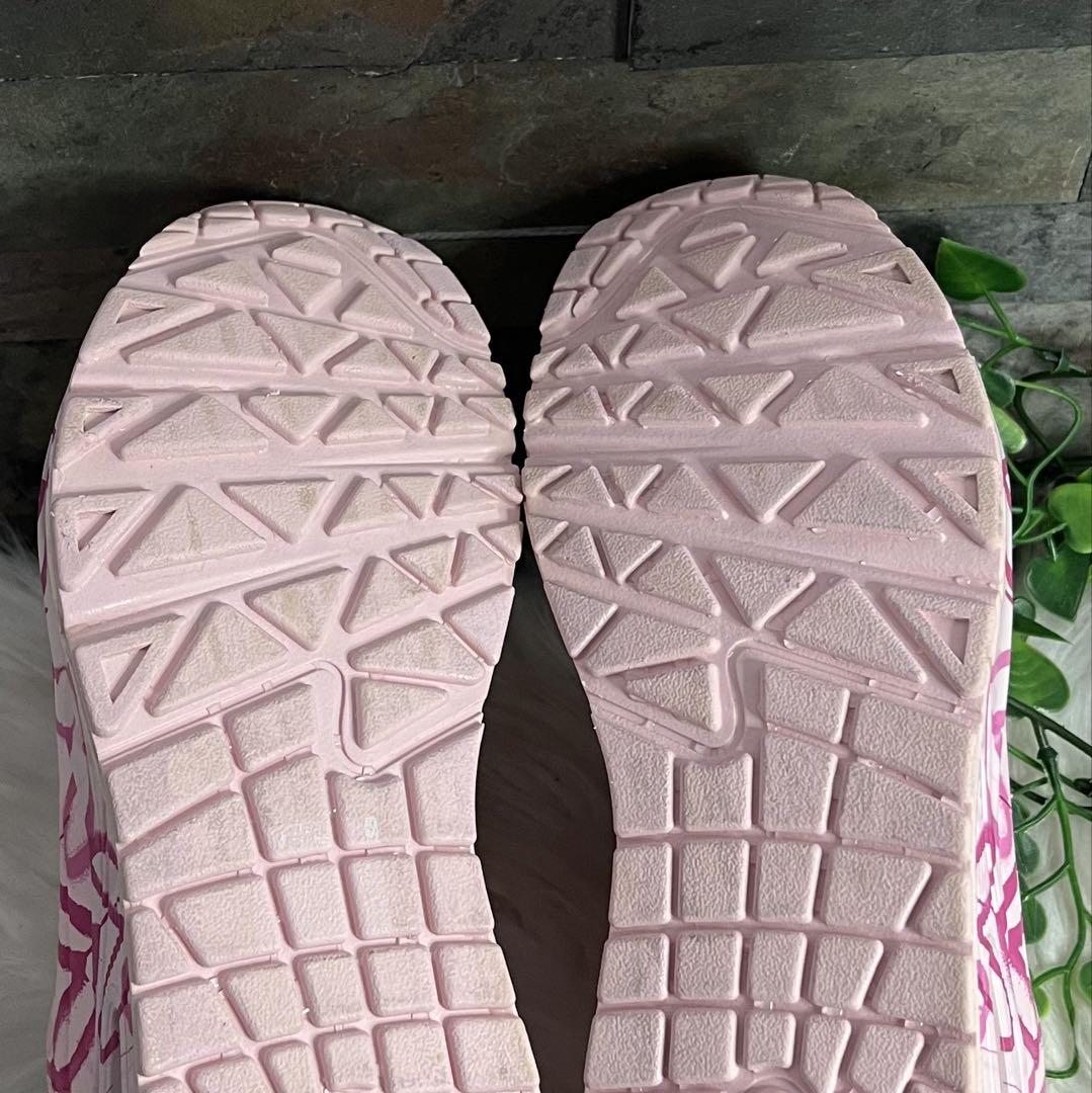 美品　SKECHERS スケッチャーズ　ピンク　ハート柄スニーカー　24cm