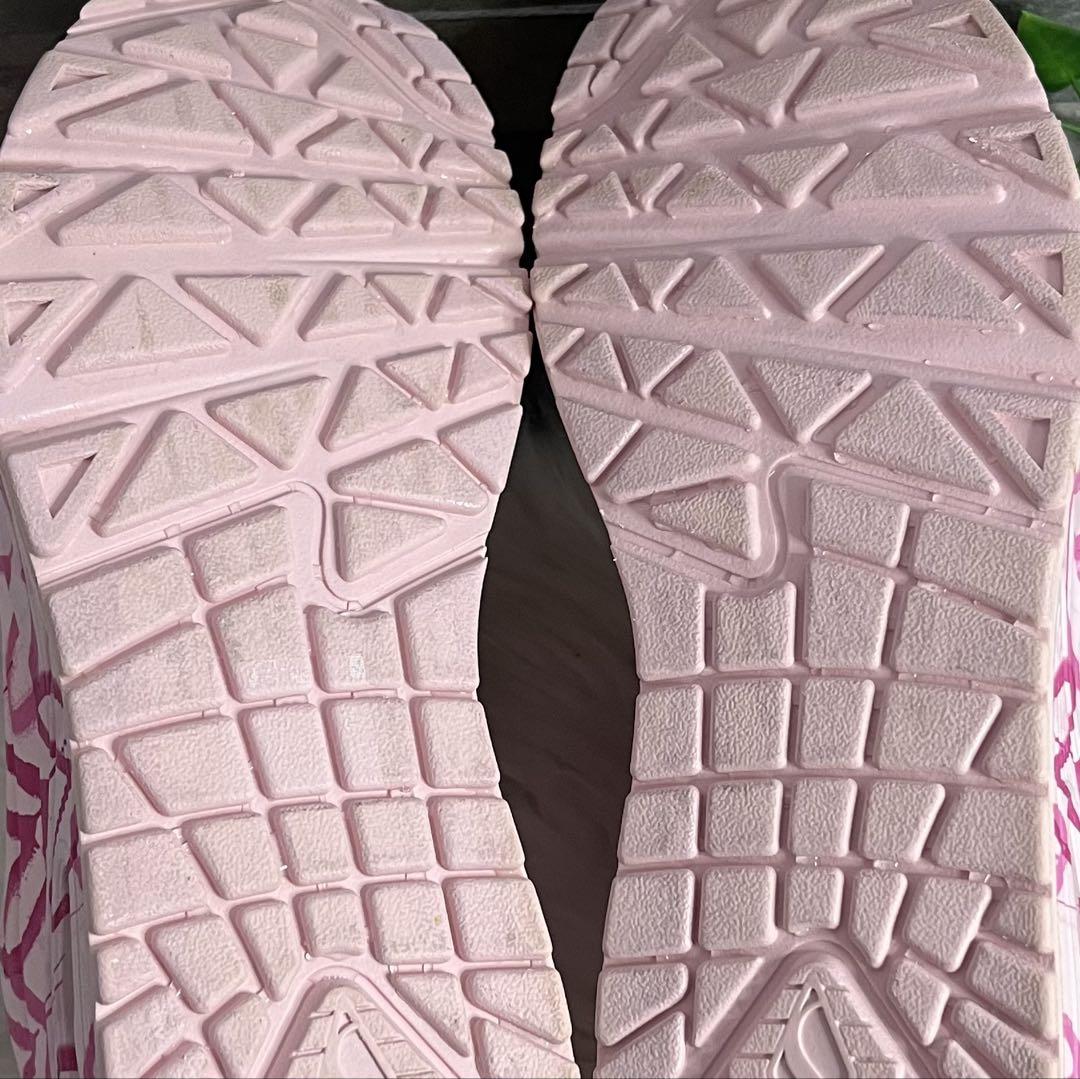 美品　SKECHERS スケッチャーズ　ピンク　ハート柄スニーカー　24cm