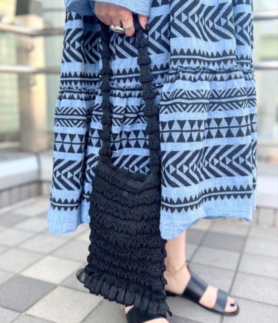 ✨美品✨　マラミュート　フリルニットバッグ　　ブラック