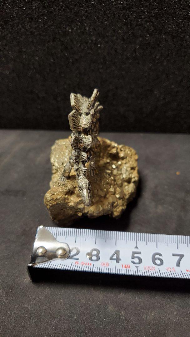 黄鉄鉱 恐竜フィギュア BvSw3-m62155900200 低価超激得