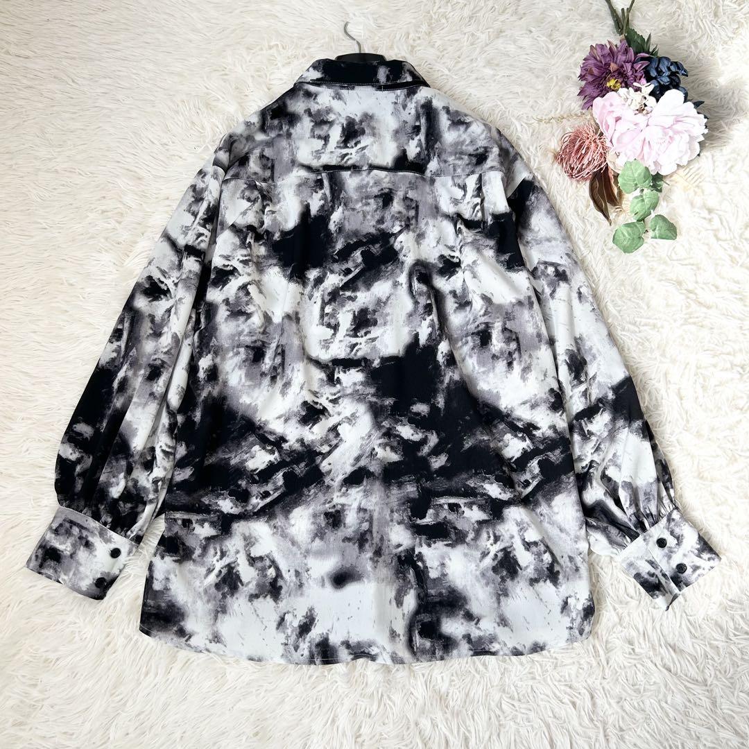 新品タグ付き 【Mavie..7】2025SS柄シャツ ブラック