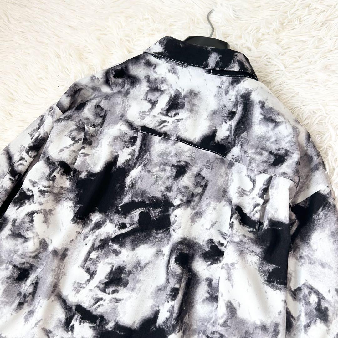 新品タグ付き 【Mavie..7】2025SS柄シャツ ブラック