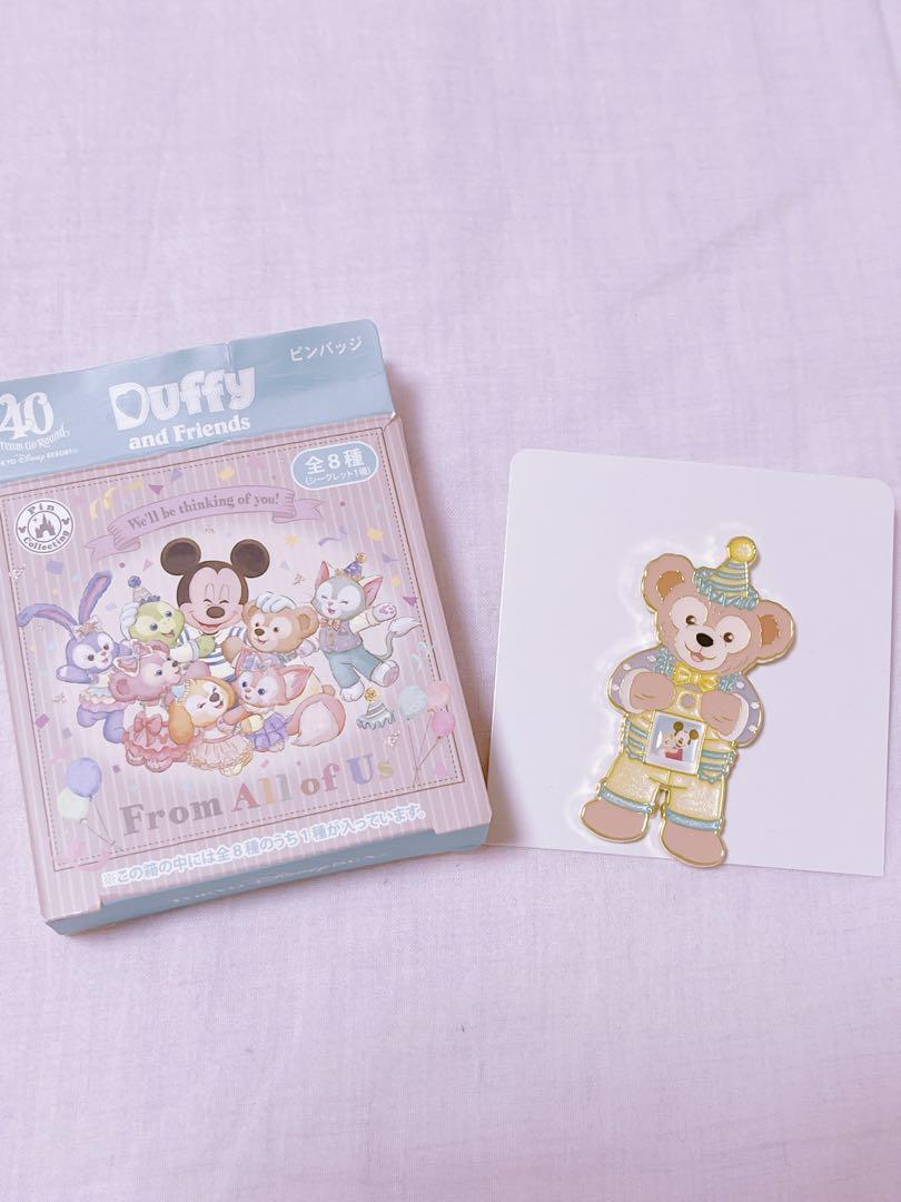 ディズニー スーベニア ガチャガチャ ピンバッジ ケース