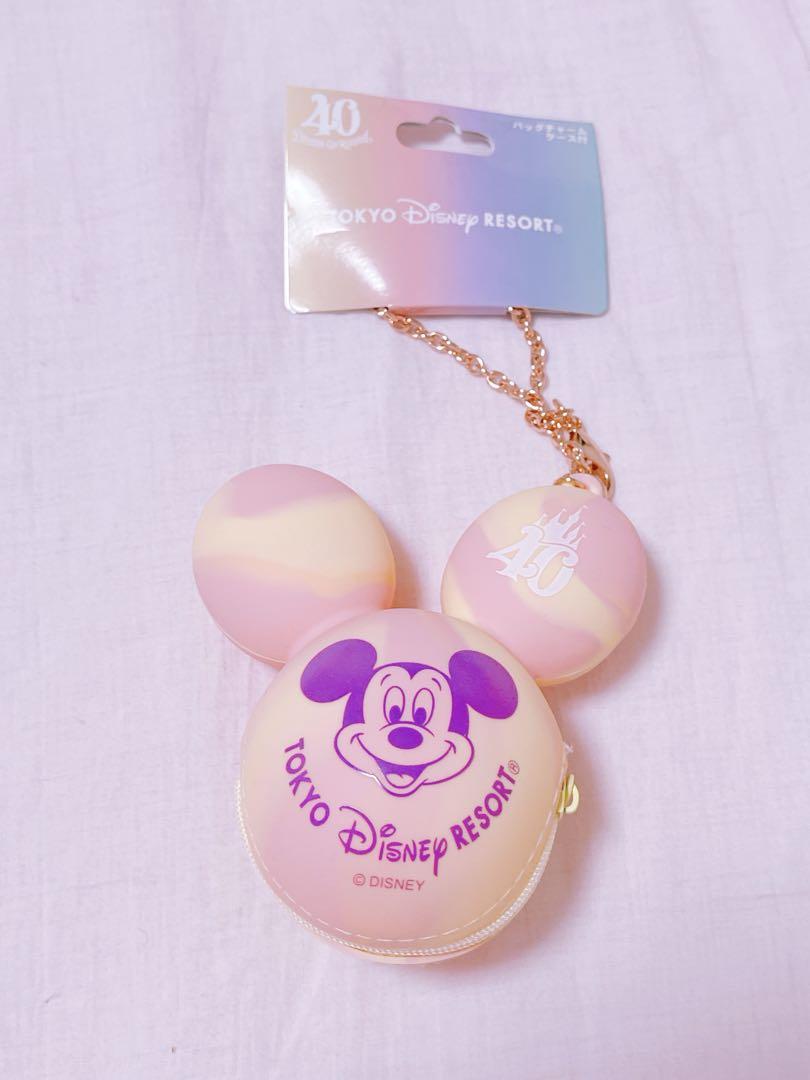 ディズニー スーベニア ガチャガチャ ピンバッジ ケース